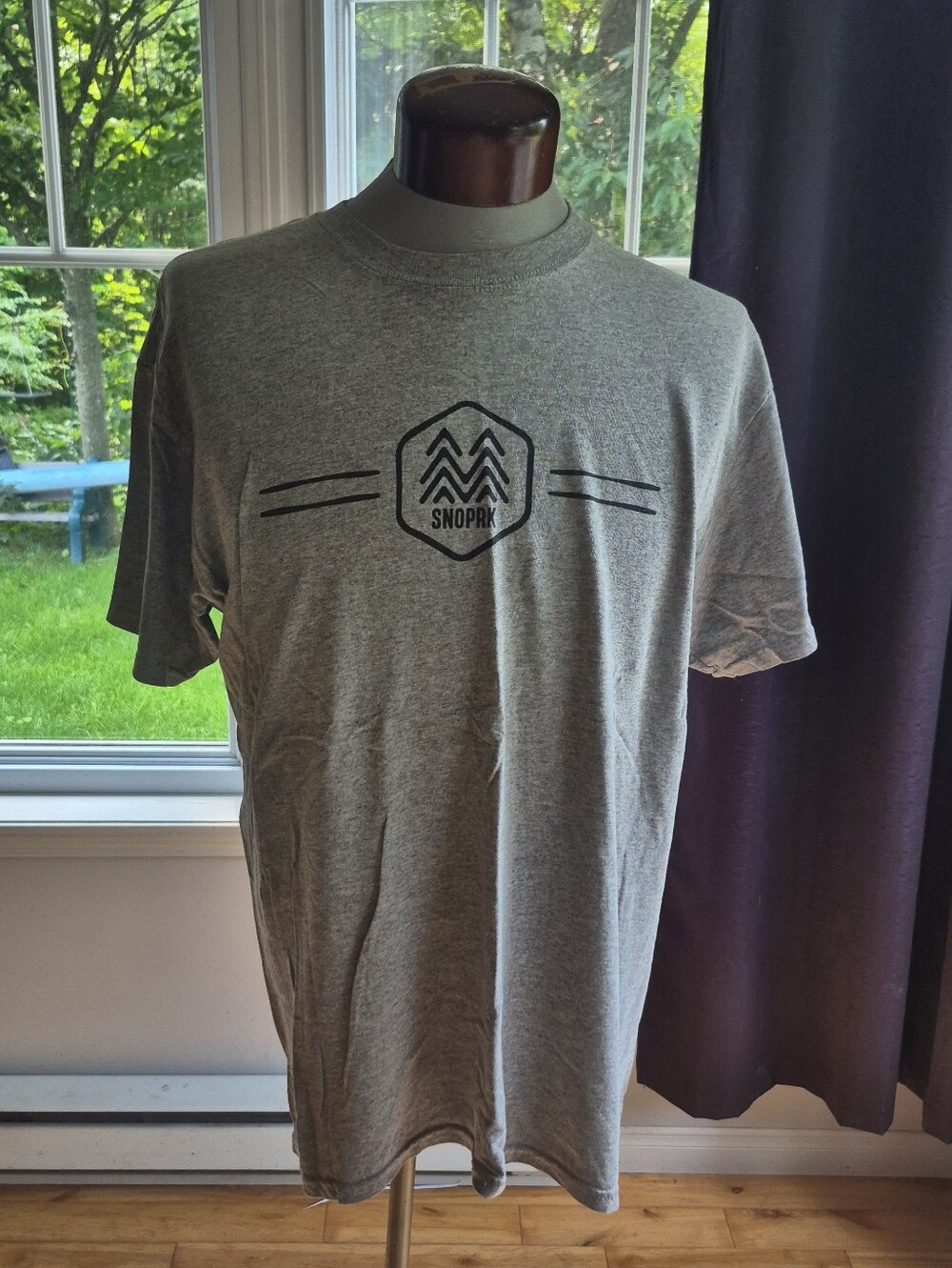 Men's Gray Snoprk T‑Shirt